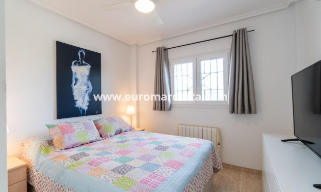 Objekte zum Wiederverkauf - Haus - Orihuela Costa - Zeniamar-Horizonte-La Campana