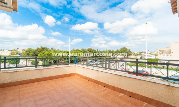 Objekte zum Wiederverkauf - Haus - Orihuela Costa - Zeniamar-Horizonte-La Campana