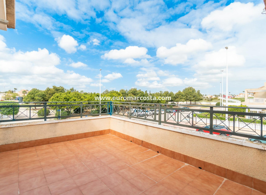 Objekte zum Wiederverkauf - Haus - Orihuela Costa - Zeniamar-Horizonte-La Campana