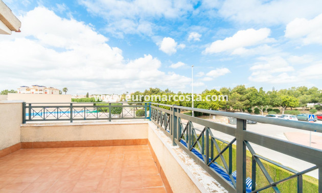 Objekte zum Wiederverkauf - Haus - Orihuela Costa - Zeniamar-Horizonte-La Campana