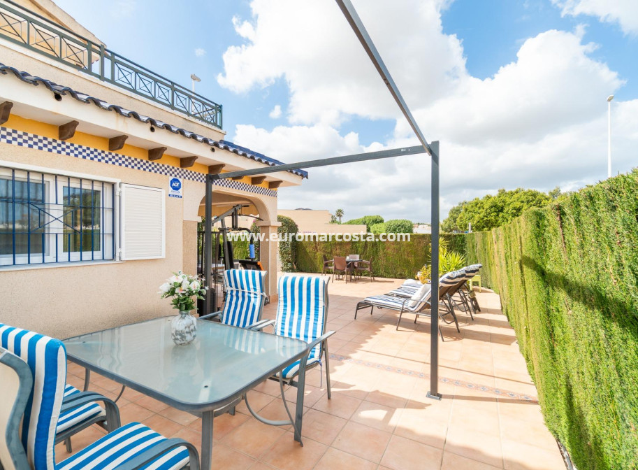 Objekte zum Wiederverkauf - Haus - Orihuela Costa - Zeniamar-Horizonte-La Campana