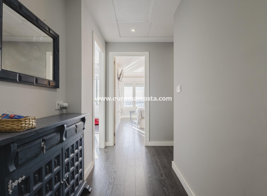 Sale - Apartment / flat - Torrevieja - TORREVIEJA