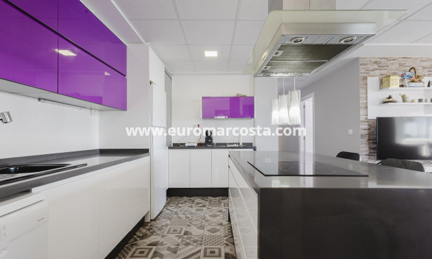 Sale - Apartment / flat - Torrevieja - TORREVIEJA