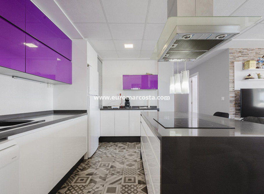 Sale - Apartment / flat - Torrevieja - TORREVIEJA