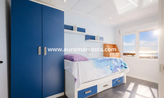 Sale - Apartment / flat - Torrevieja - TORREVIEJA