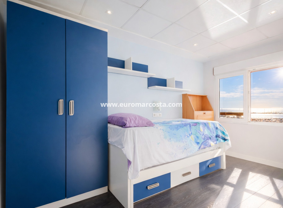 Sale - Apartment / flat - Torrevieja - TORREVIEJA