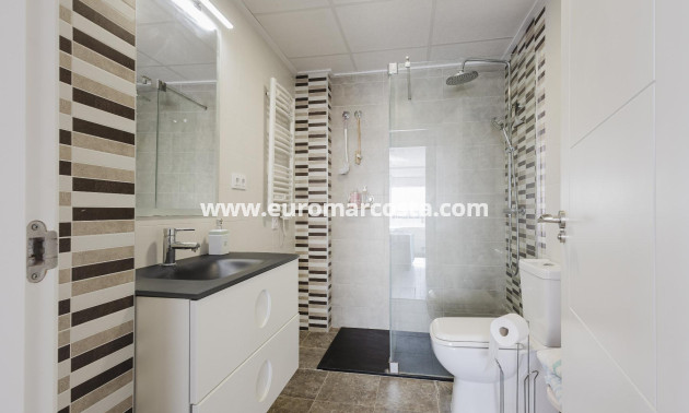 Sale - Apartment / flat - Torrevieja - TORREVIEJA
