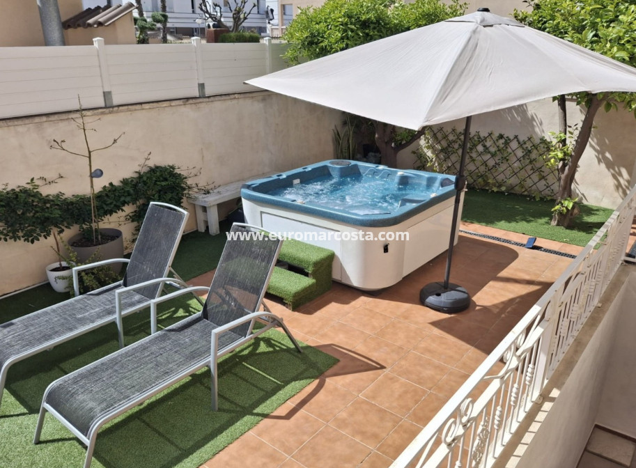 Objekte zum Wiederverkauf - Villa Detached - Ciudad Quesada