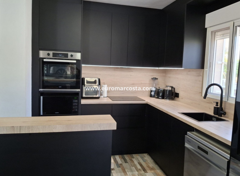 Objekte zum Wiederverkauf - Villa Detached - Ciudad Quesada