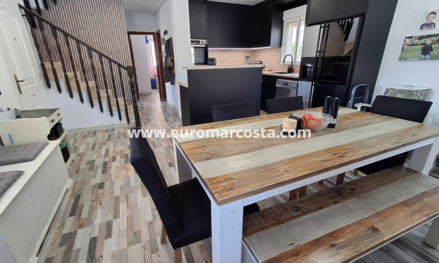 Objekte zum Wiederverkauf - Villa Detached - Ciudad Quesada