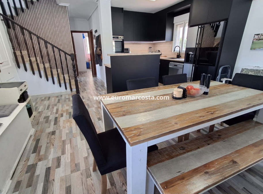 Objekte zum Wiederverkauf - Villa Detached - Ciudad Quesada