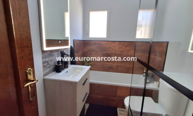 Objekte zum Wiederverkauf - Villa Detached - Ciudad Quesada