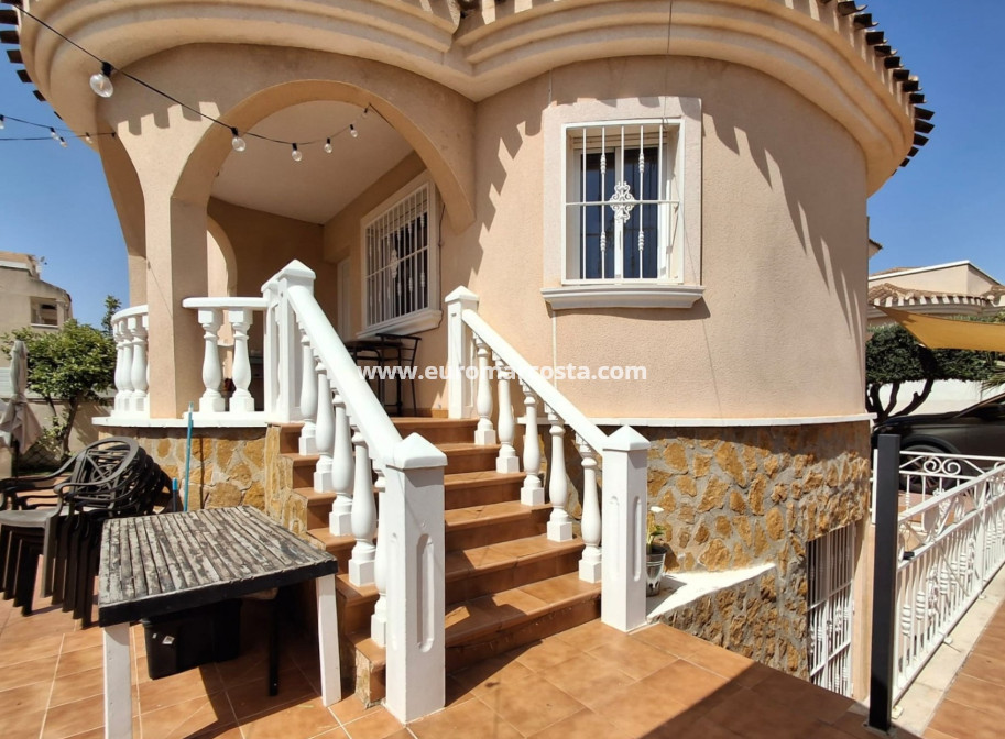 Objekte zum Wiederverkauf - Villa Detached - Ciudad Quesada