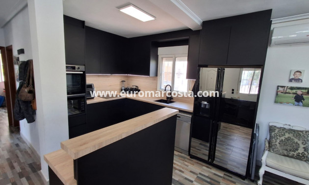 Objekte zum Wiederverkauf - Villa Detached - Ciudad Quesada