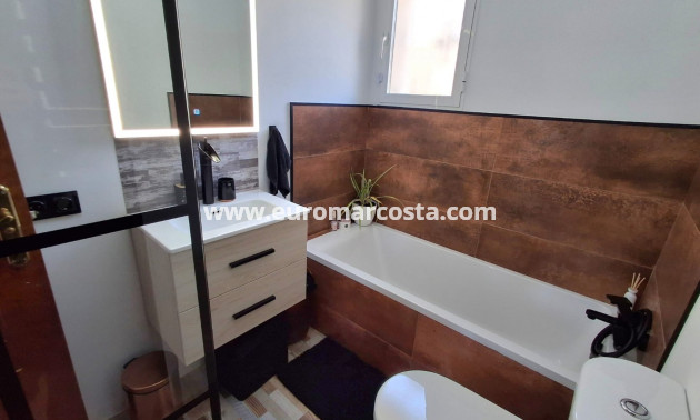 Objekte zum Wiederverkauf - Villa Detached - Ciudad Quesada