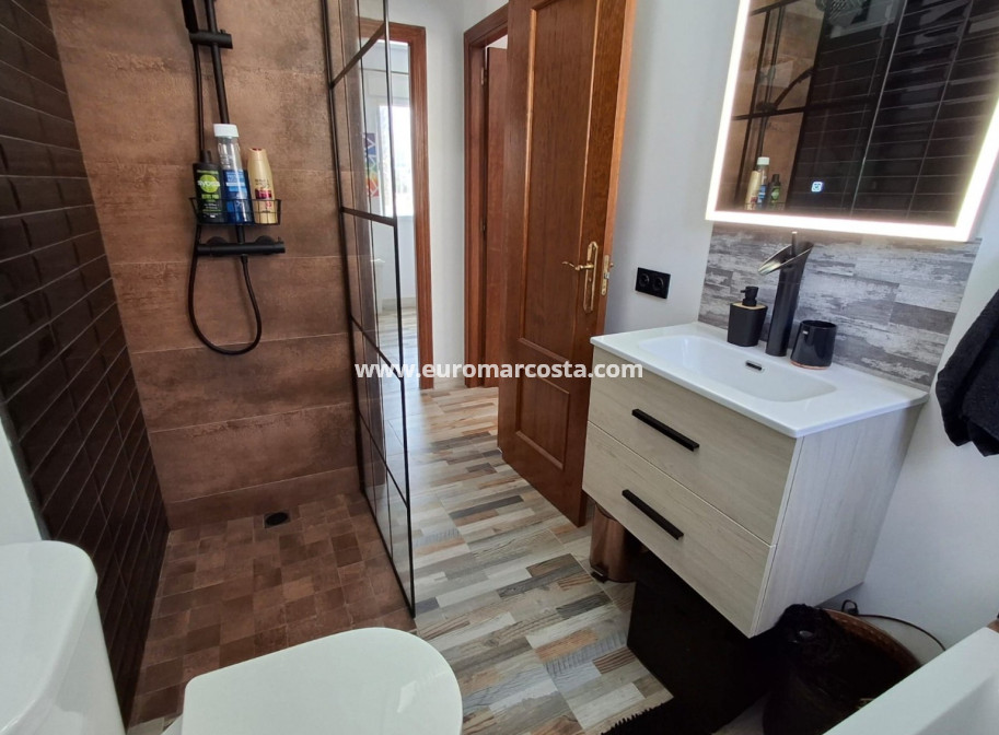 Objekte zum Wiederverkauf - Villa Detached - Ciudad Quesada