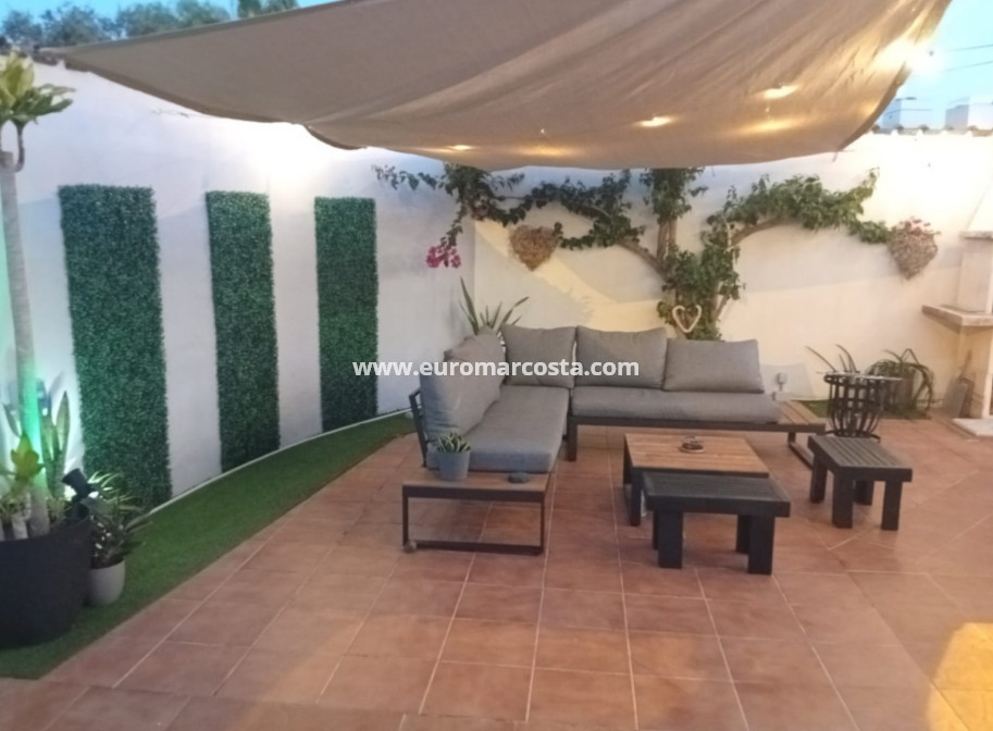 Objekte zum Wiederverkauf - Villa Detached - Ciudad Quesada