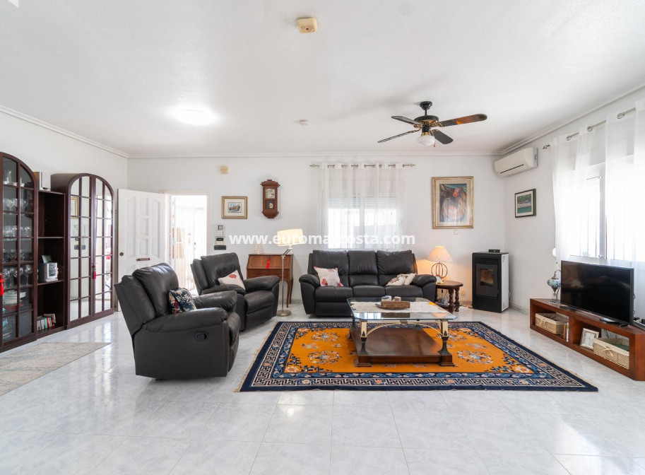 Sale - Villa - Orihuela Costa