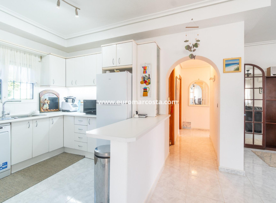 Sale - Villa - Orihuela Costa