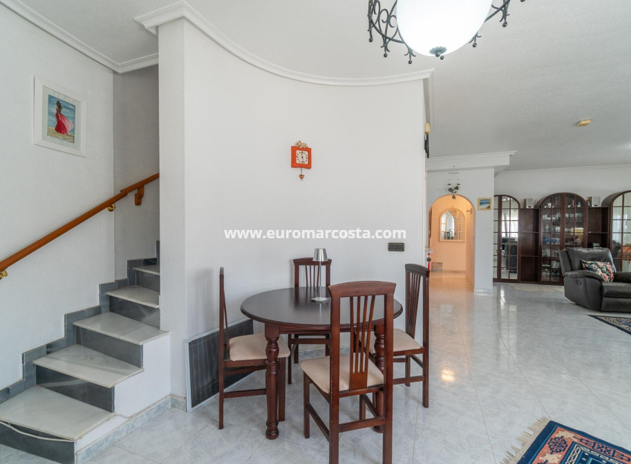 Sale - Villa - Orihuela Costa