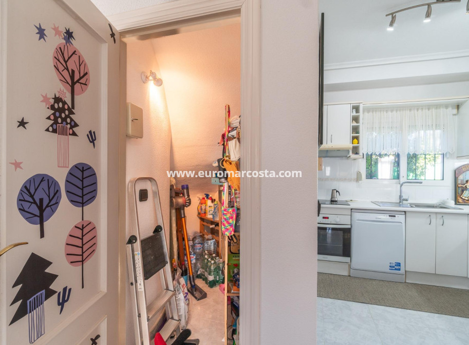 Sale - Villa - Orihuela Costa