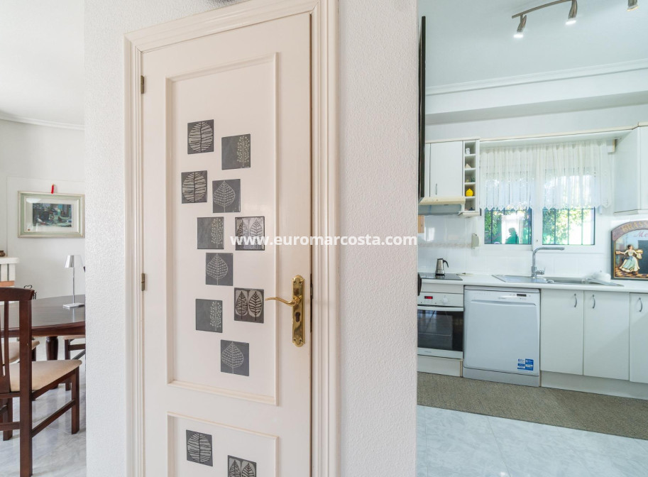 Sale - Villa - Orihuela Costa