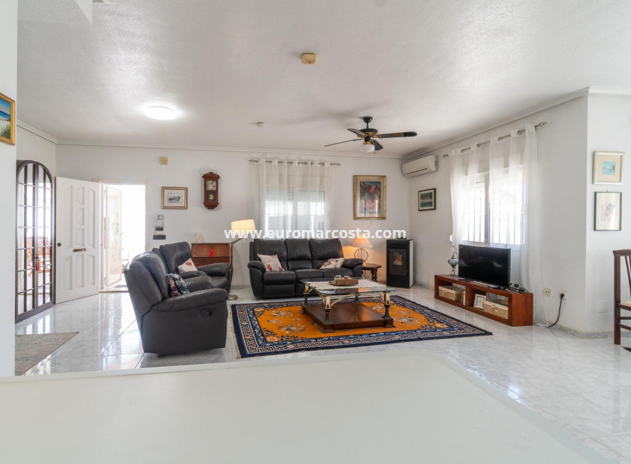 Sale - Villa - Orihuela Costa