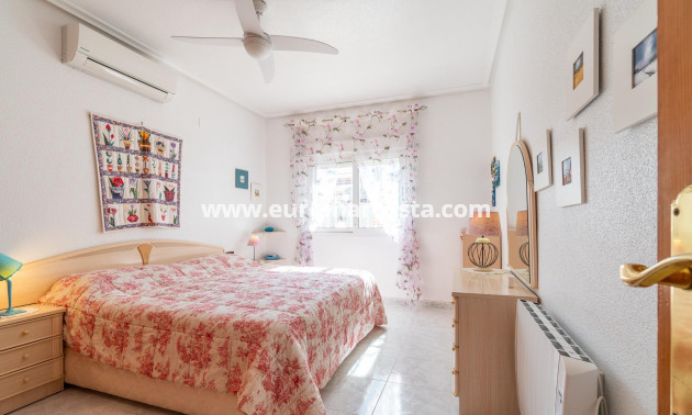 Sale - Villa - Orihuela Costa