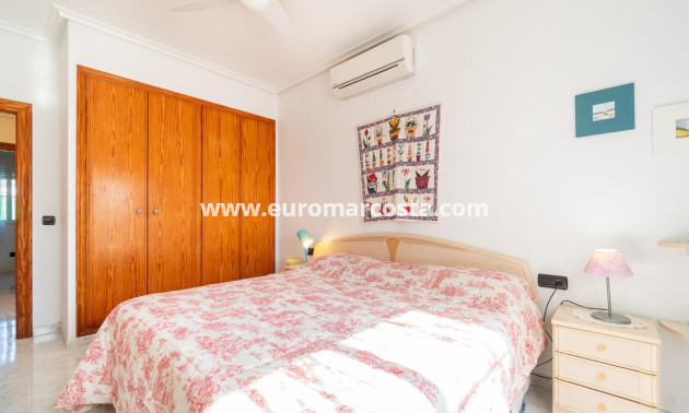 Sale - Villa - Orihuela Costa