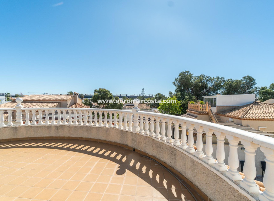 Sale - Villa - Orihuela Costa
