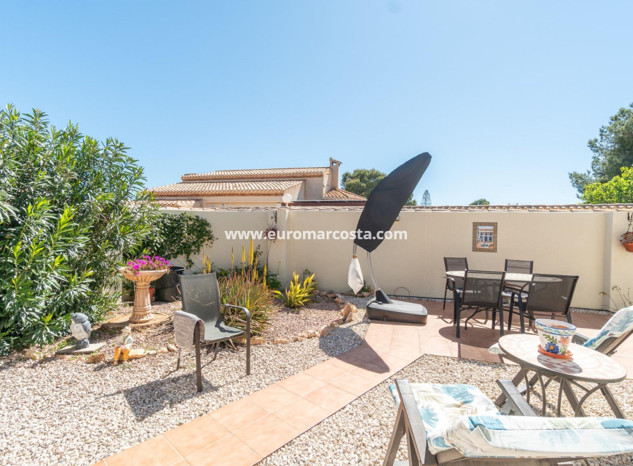 Sale - Villa - Orihuela Costa