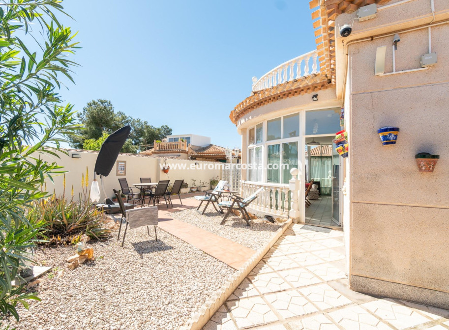 Sale - Villa - Orihuela Costa