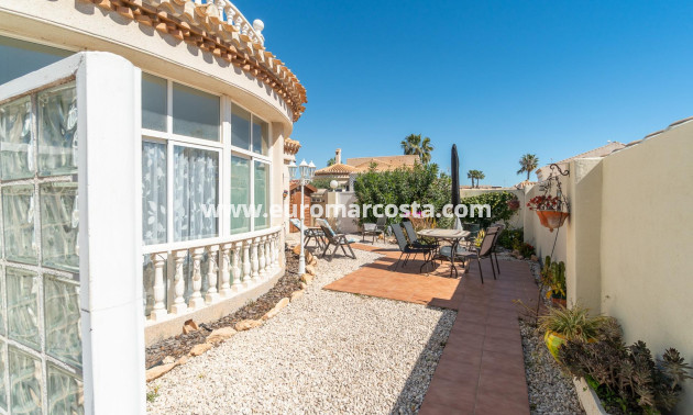 Sale - Villa - Orihuela Costa
