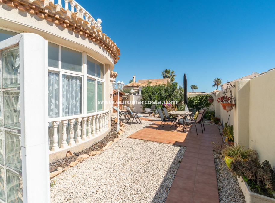 Sale - Villa - Orihuela Costa