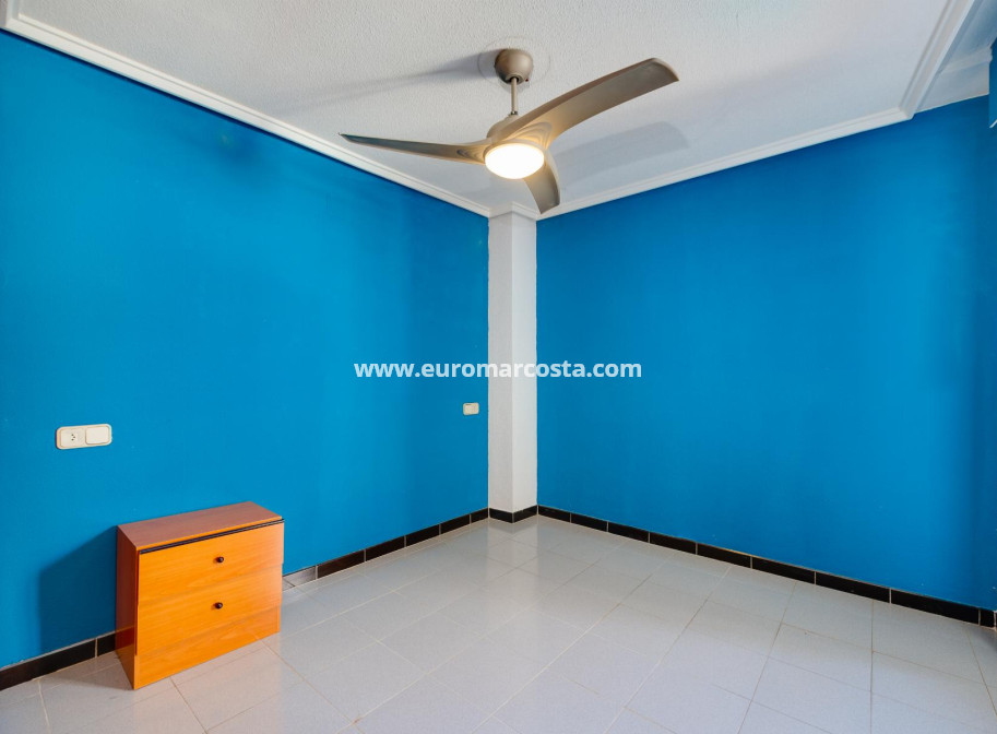 Sale - Apartment / flat - Torrevieja - TORREVIEJA