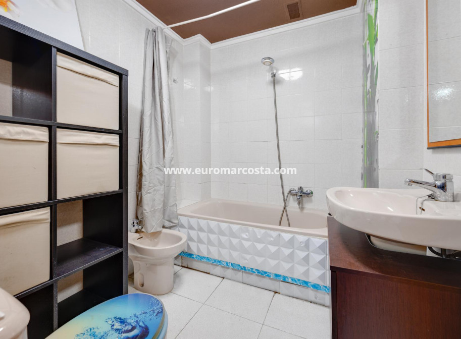 Sale - Apartment / flat - Torrevieja - TORREVIEJA