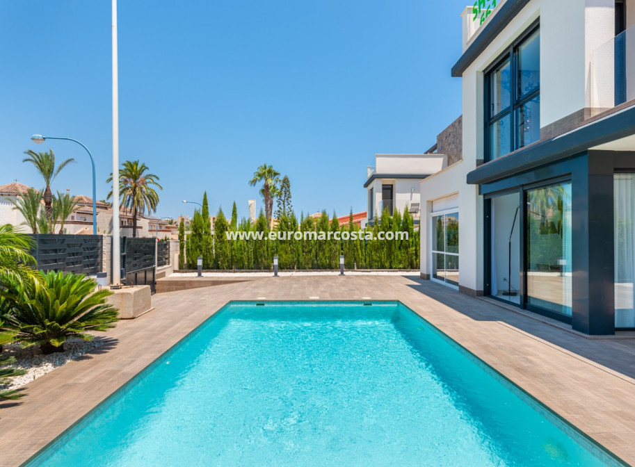 Nueva construcción  - Villa - La Manga del Mar Menor - Murcia