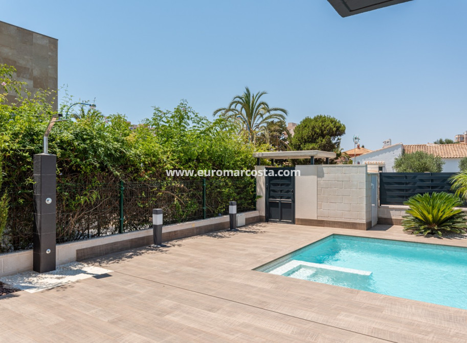 Nueva construcción  - Villa - La Manga del Mar Menor - Murcia