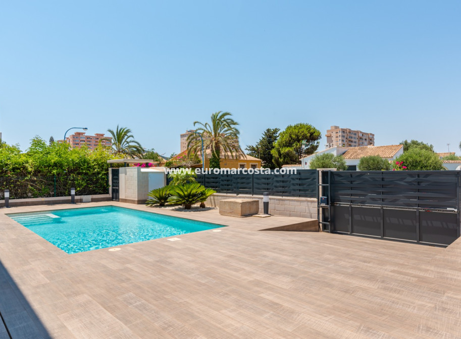 Nueva construcción  - Villa - La Manga del Mar Menor - Murcia