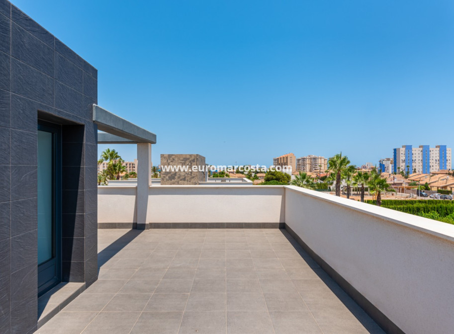 Nueva construcción  - Villa - La Manga del Mar Menor - Murcia
