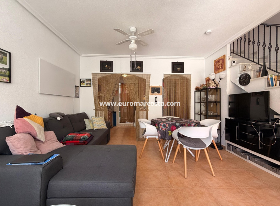 Venta - Adosado - El Raso