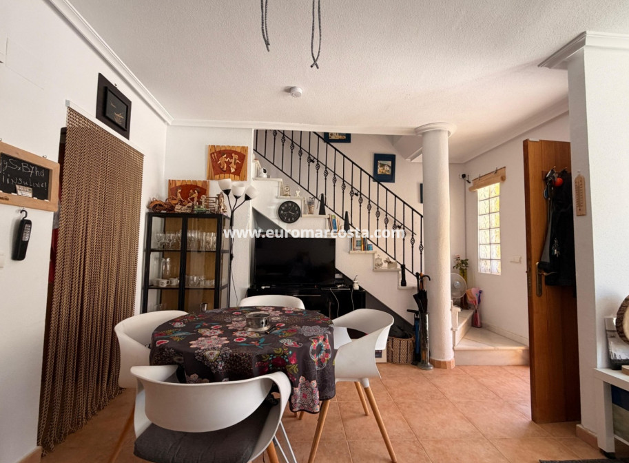 Venta - Adosado - El Raso