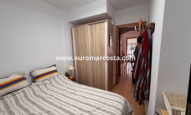 Venta - Adosado - El Raso