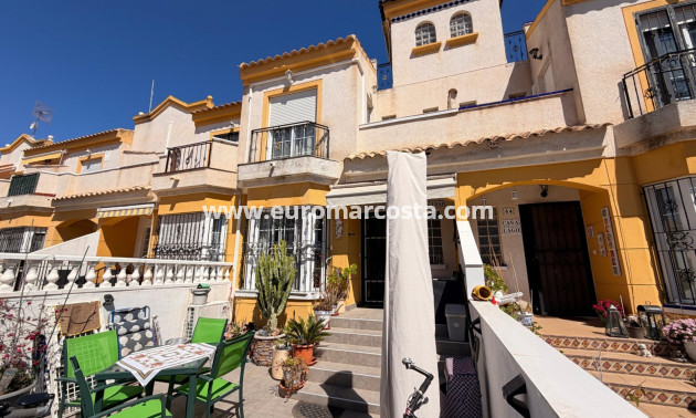 Venta - Adosado - El Raso