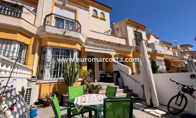 Venta - Adosado - El Raso