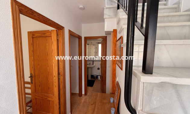 Venta - Adosado - El Raso