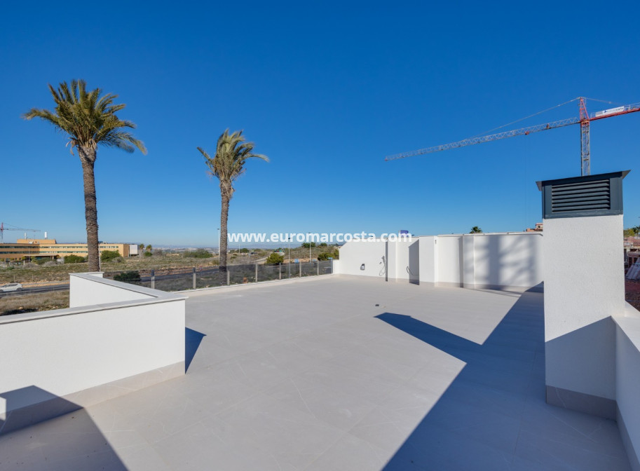 Neubauten - Villa freitstehend - Torrevieja - TORREVIEJA