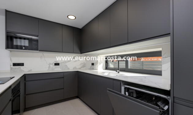 Neubauten - Villa freitstehend - Torrevieja - TORREVIEJA