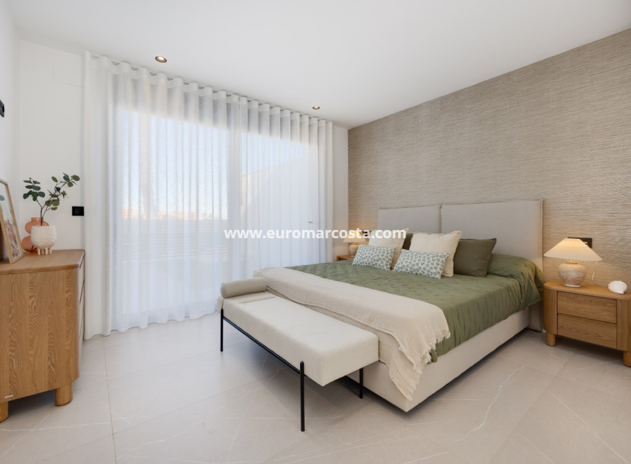 Neubauten - Villa freitstehend - Torrevieja - TORREVIEJA