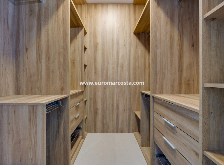 Neubauten - Villa freitstehend - Torrevieja - TORREVIEJA